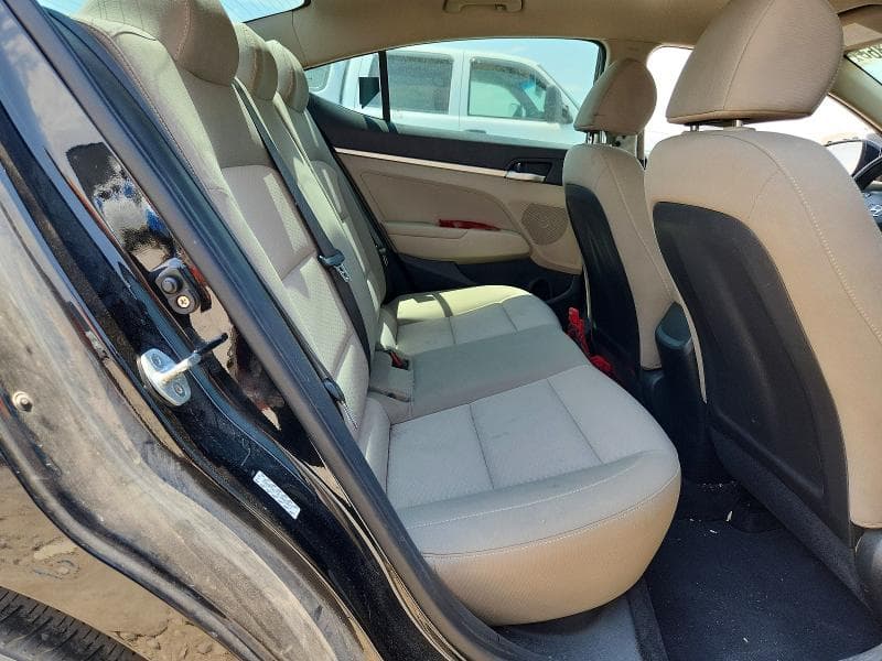 2020 HYUNDAI ELANTRA SE 10