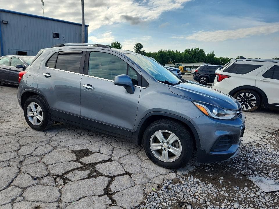 2019 CHEVROLET TRAX 1LT 4