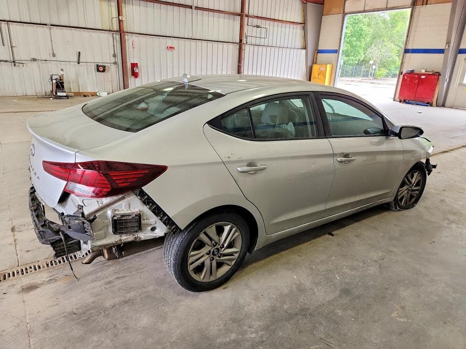 2020 HYUNDAI ELANTRA SEL 3