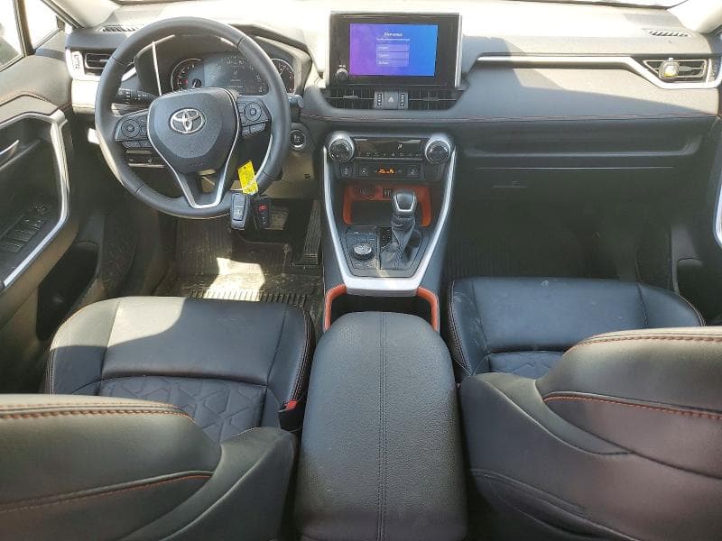 2024 TOYOTA RAV4 ADVENTURE 8