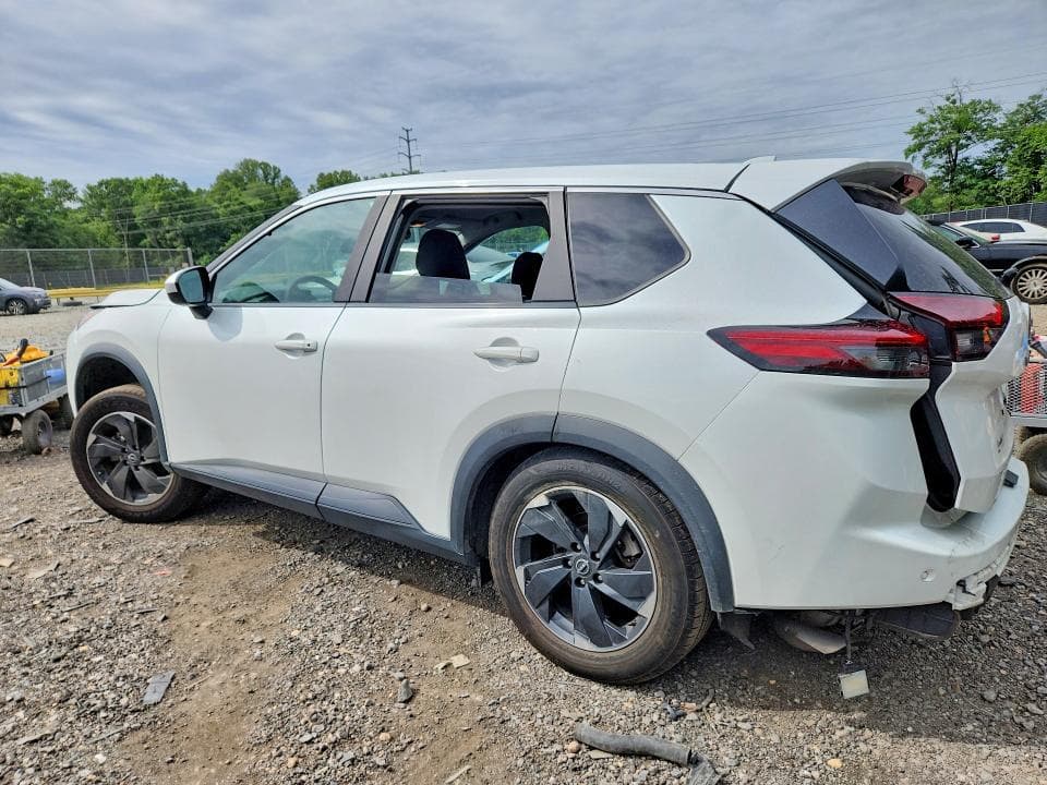 2024 NISSAN ROGUE SV 2