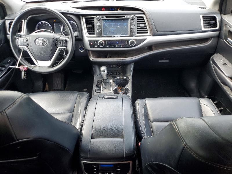 2017 TOYOTA HIGHLANDER XLE 8