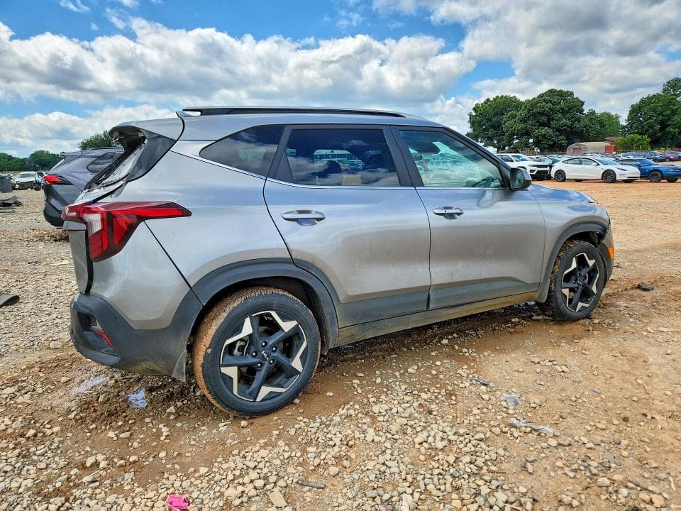 2024 KIA SELTOS EX 3