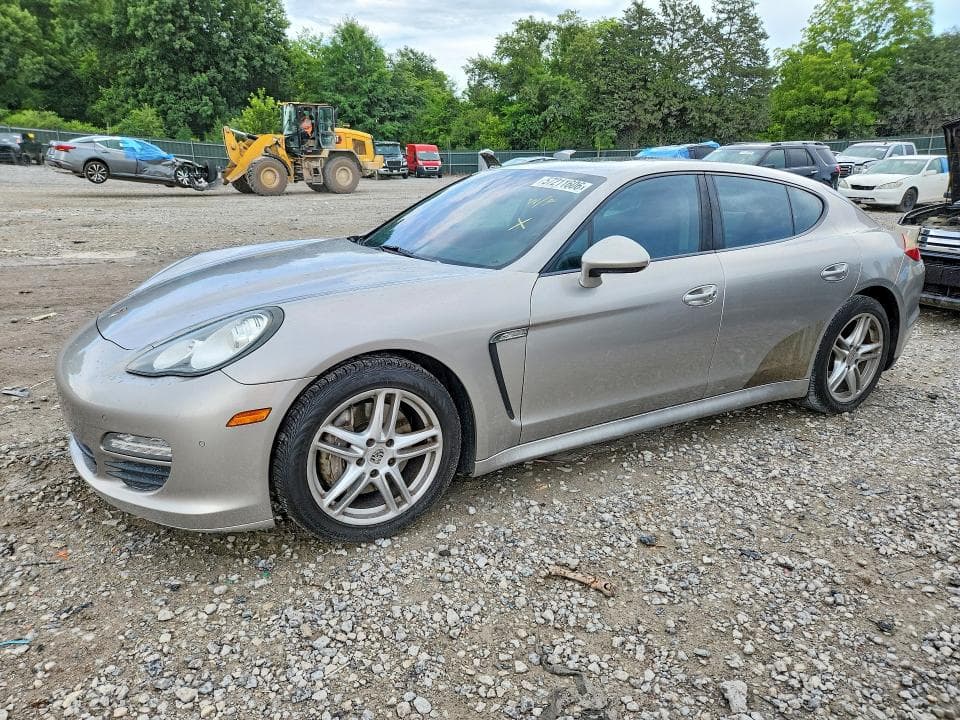 2011 PORSCHE PANAMERA 2 - 1