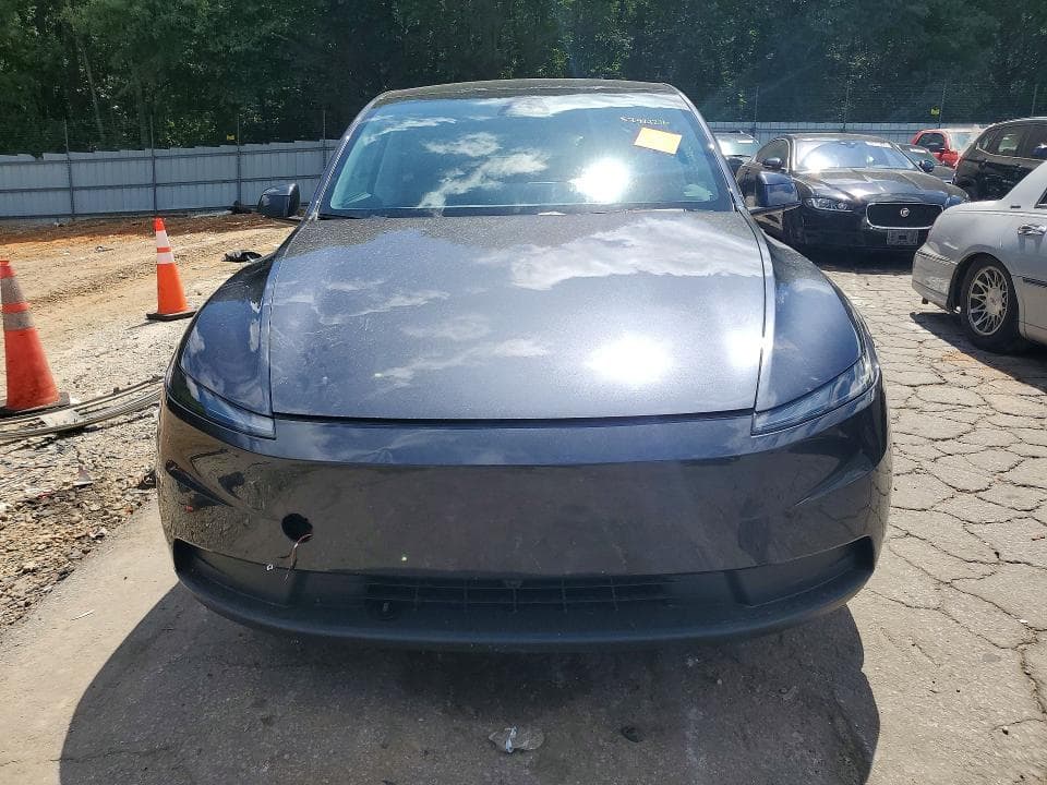 2026 TESLA MODEL Y 5