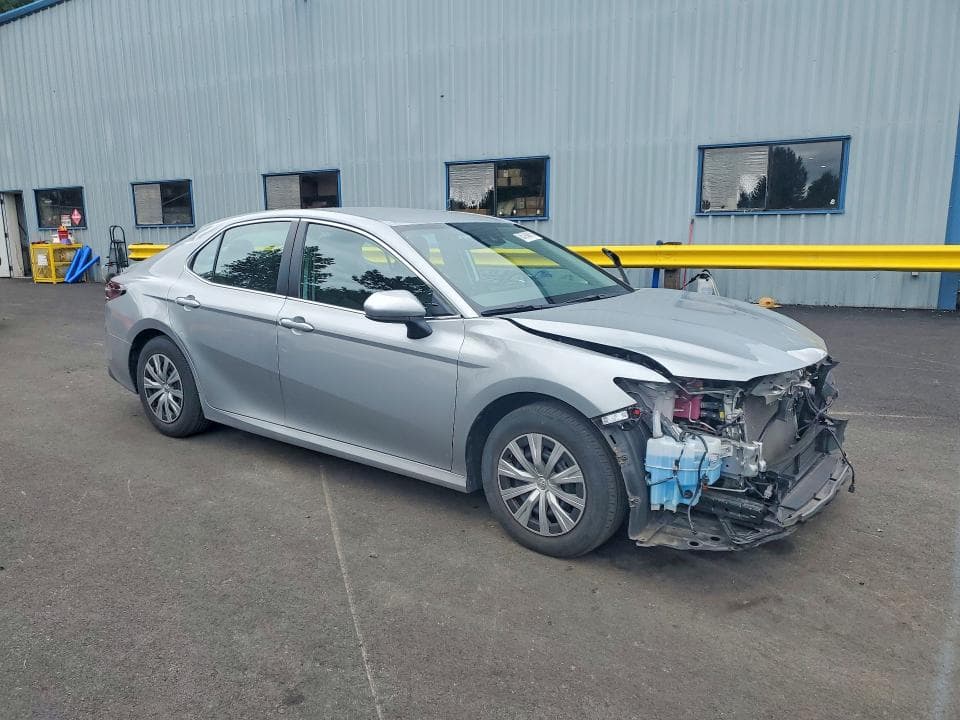 2022 TOYOTA CAMRY LE 4