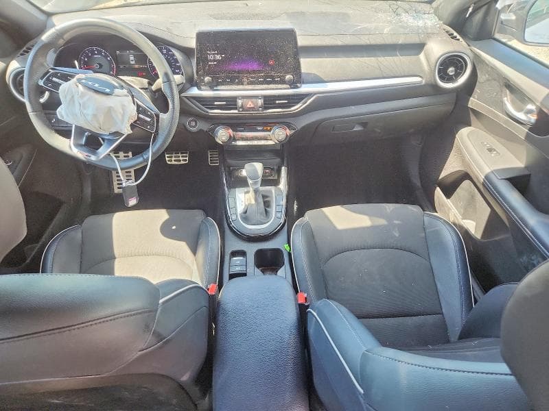 2023 KIA FORTE GT LINE 8