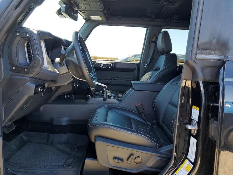 2025 FORD BRONCO OUTER BANKS 7