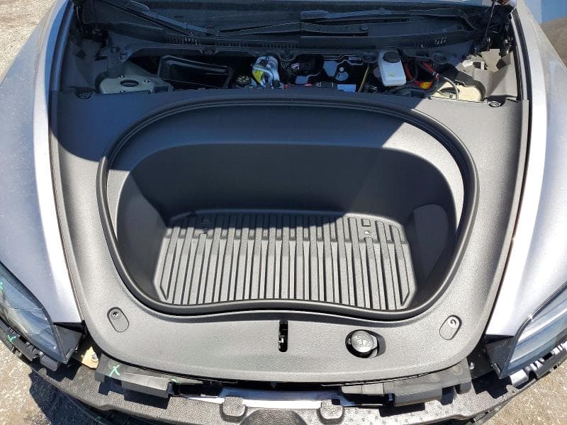 2026 TESLA MODEL 3 11