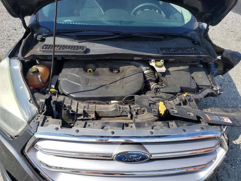 2017 FORD ESCAPE SE 11
