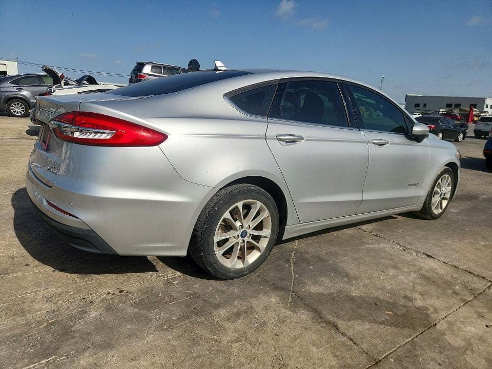 2019 FORD FUSION SE 3