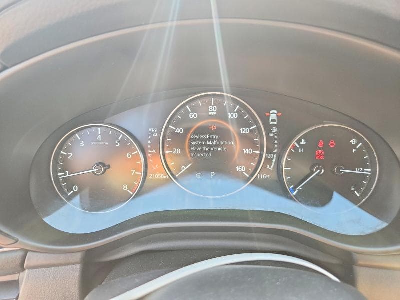 2023 MAZDA 3 PREMIUM 9