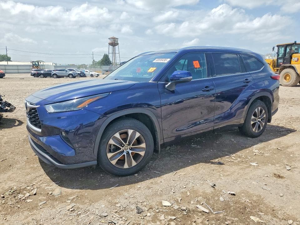 2021 TOYOTA HIGHLANDER XLE - 1
