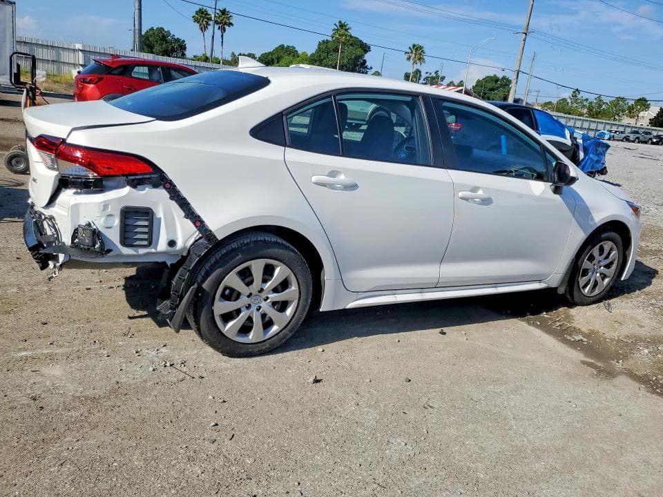 2026 TOYOTA COROLLA LE 3