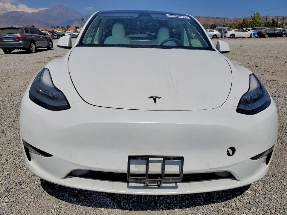 2023 TESLA MODEL Y 5