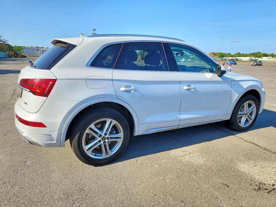 2024 AUDI Q5 E PREMIUM PLUS 55 3