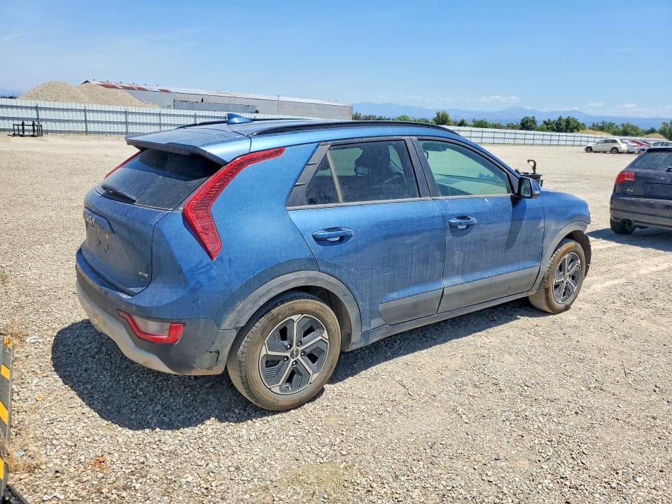 2023 KIA NIRO EX 3
