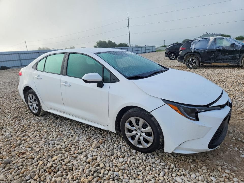 2025 TOYOTA COROLLA 4