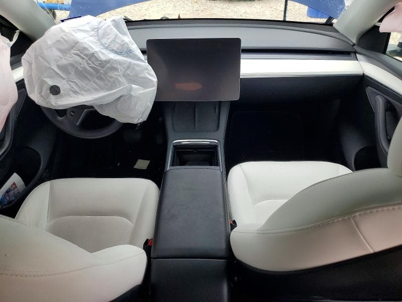 2023 TESLA MODEL Y 8