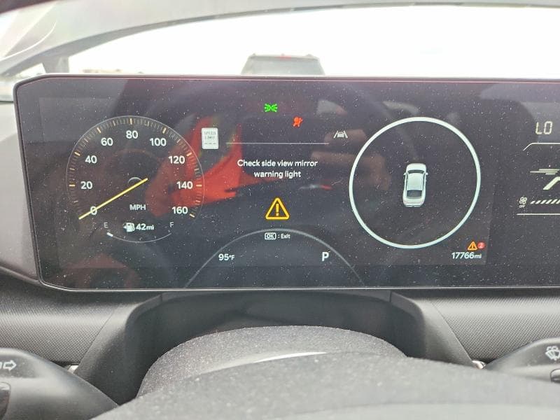 2025 KIA K4 EX 9