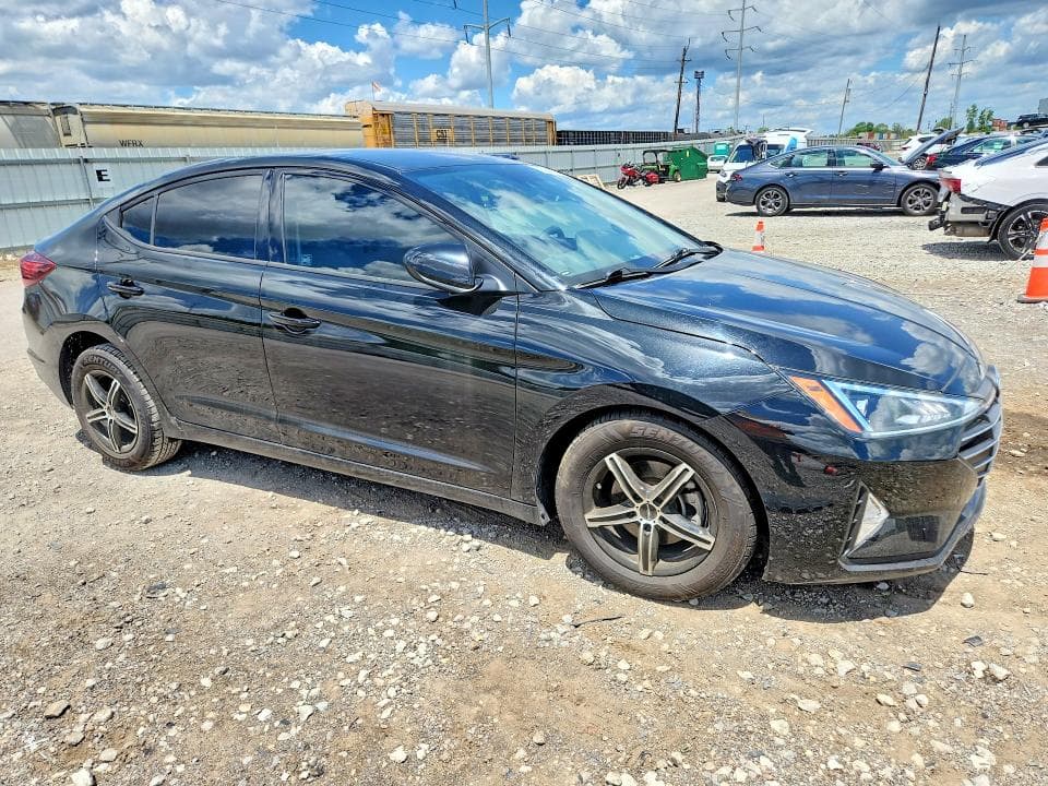 2020 HYUNDAI ELANTRA SE 4