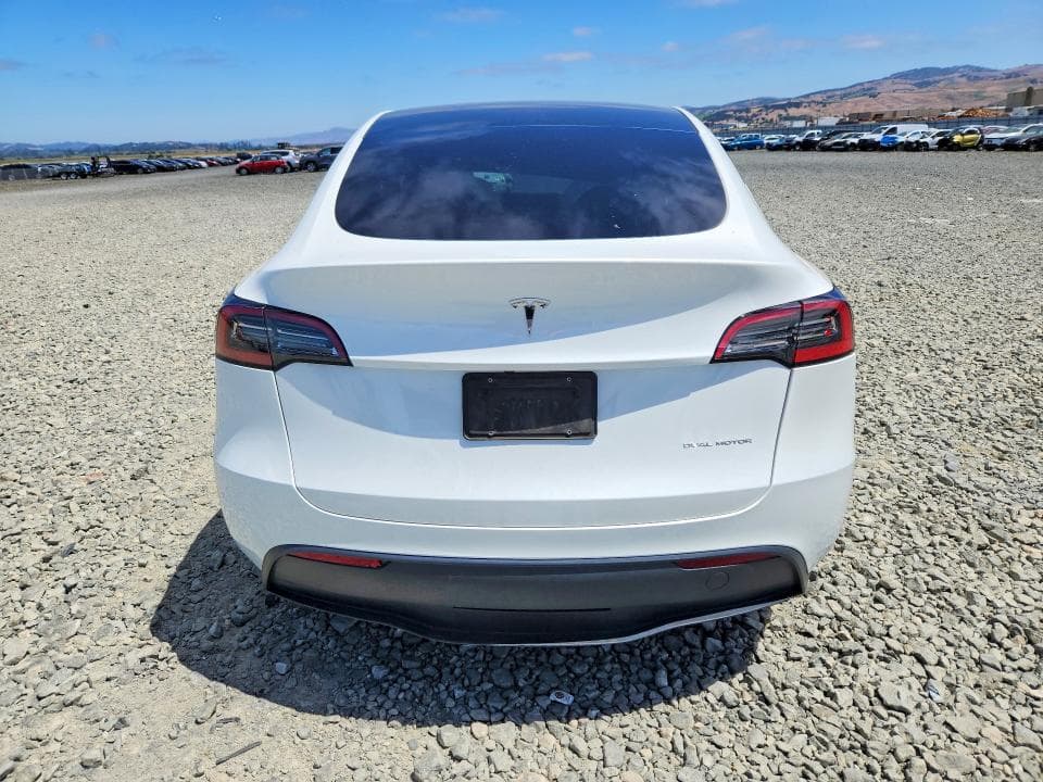 2023 TESLA MODEL Y 6