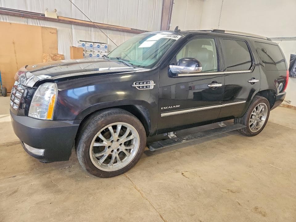 2011 CADILLAC ESCALADE LUXURY - 1