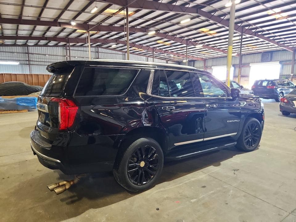 2021 GMC YUKON DENALI 3