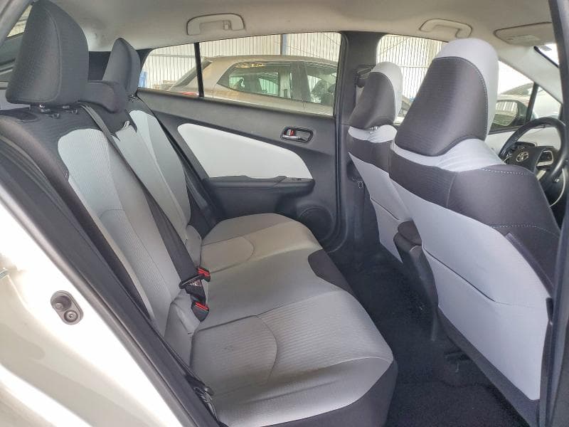 2017 TOYOTA PRIUS THREE 10