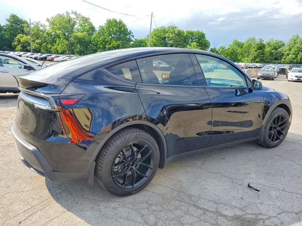 2026 TESLA MODEL Y 3
