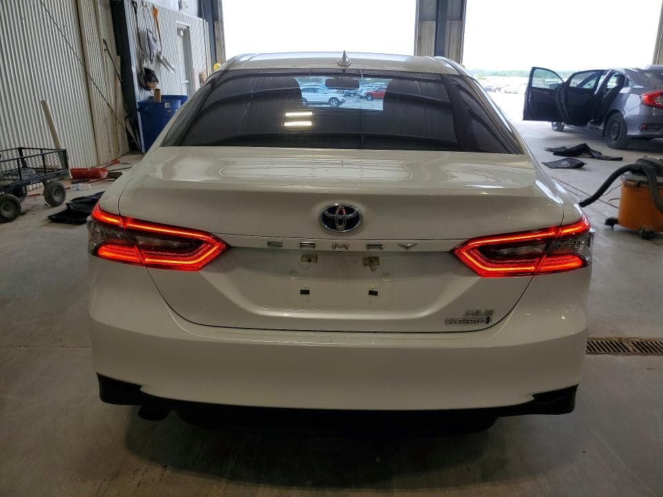 2022 TOYOTA CAMRY XLE 6