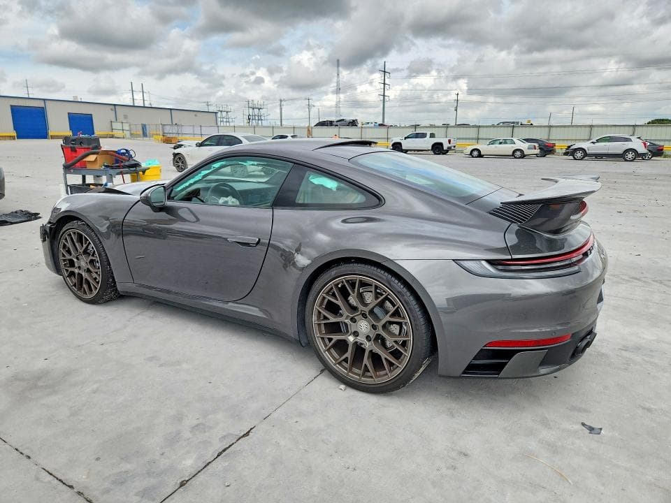 2021 PORSCHE 911 2