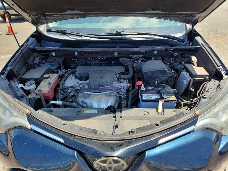 2018 TOYOTA RAV4 XLE 12