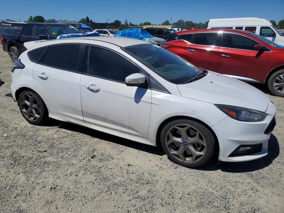 2017 FORD FOCUS ST 4