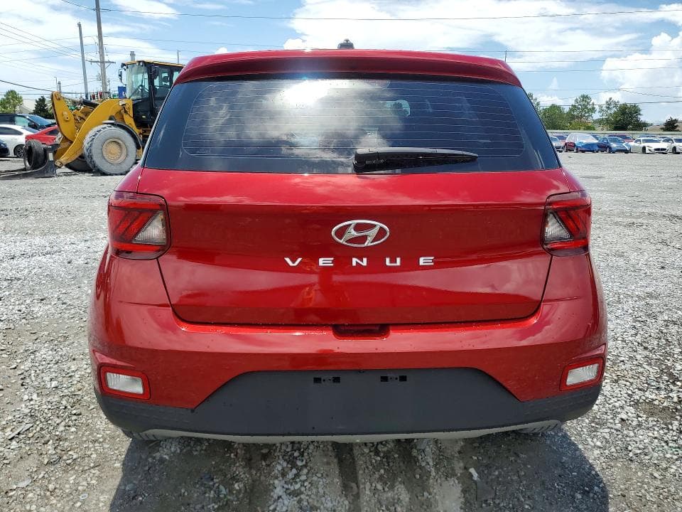 2025 HYUNDAI VENUE SE 6