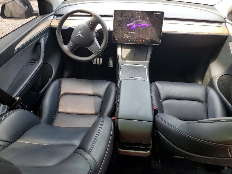 2023 TESLA MODEL Y 8
