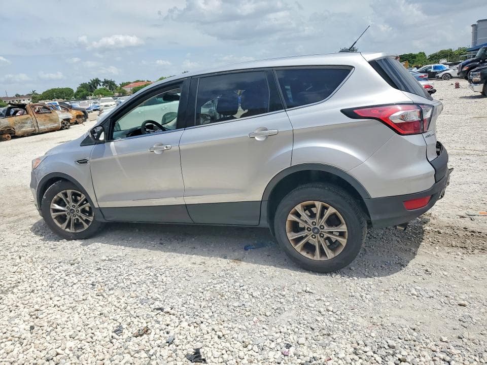 2017 FORD ESCAPE SE 2