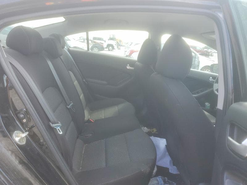 2017 KIA FORTE LX 10