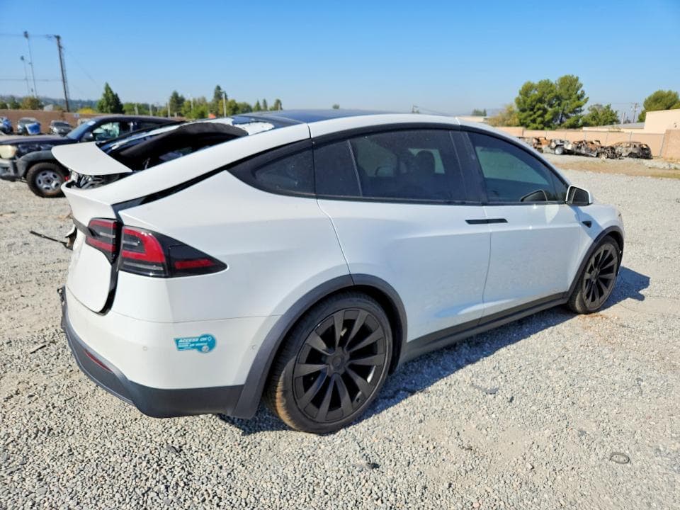 2022 TESLA MODEL X 3