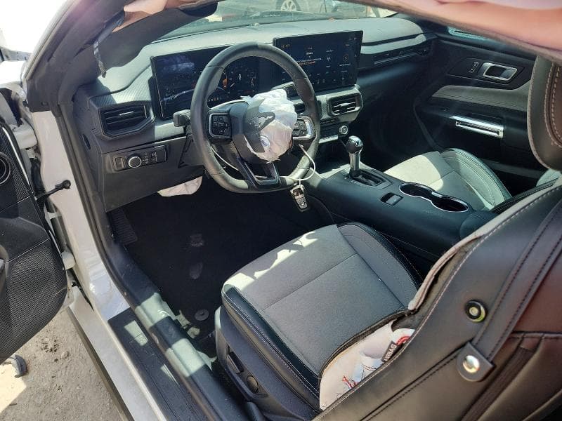 2024 FORD MUSTANG 8