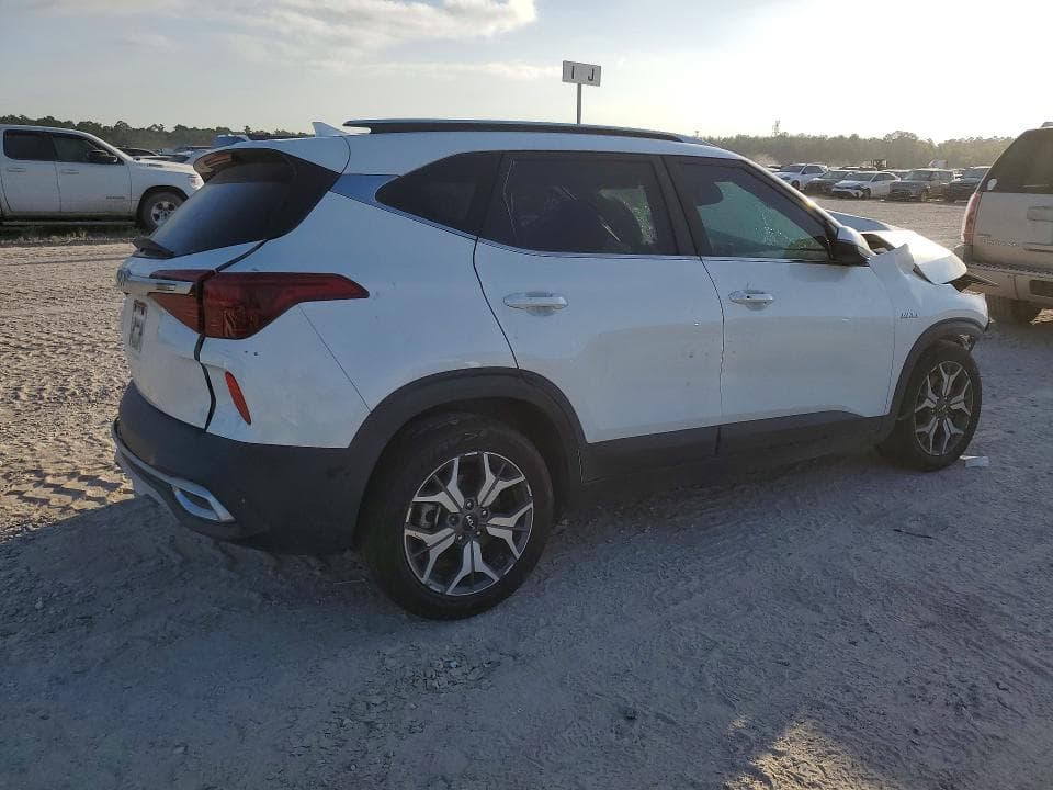 2022 KIA SELTOS EX 3
