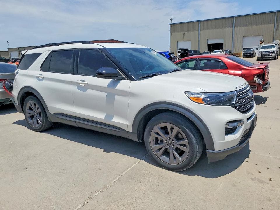 2022 FORD EXPLORER XLT 4