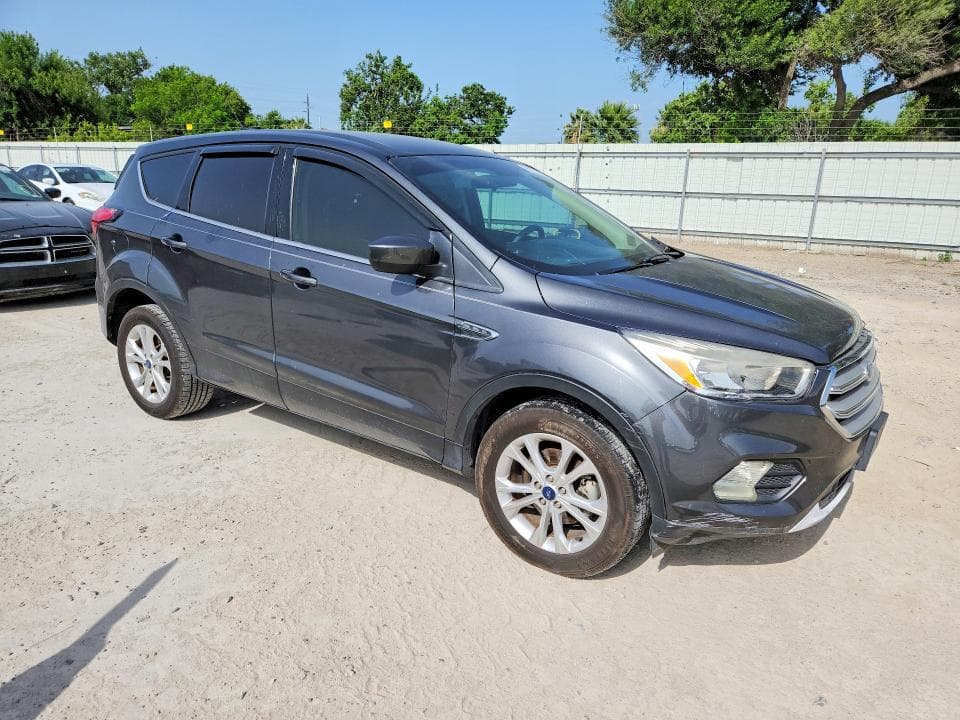 2019 FORD ESCAPE SE 4