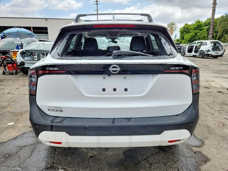 2025 NISSAN KICKS SR 6