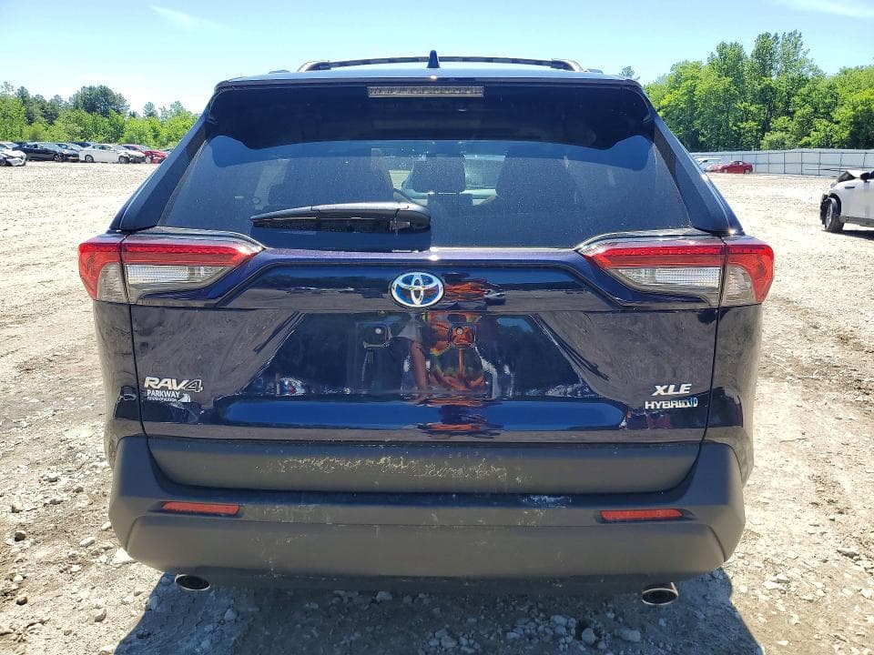 2024 TOYOTA RAV4 HYBRID XLE 6