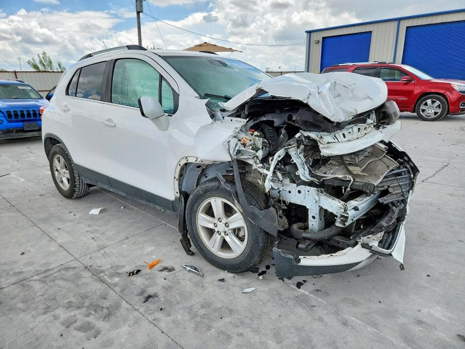 2018 CHEVROLET TRAX 1LT 4