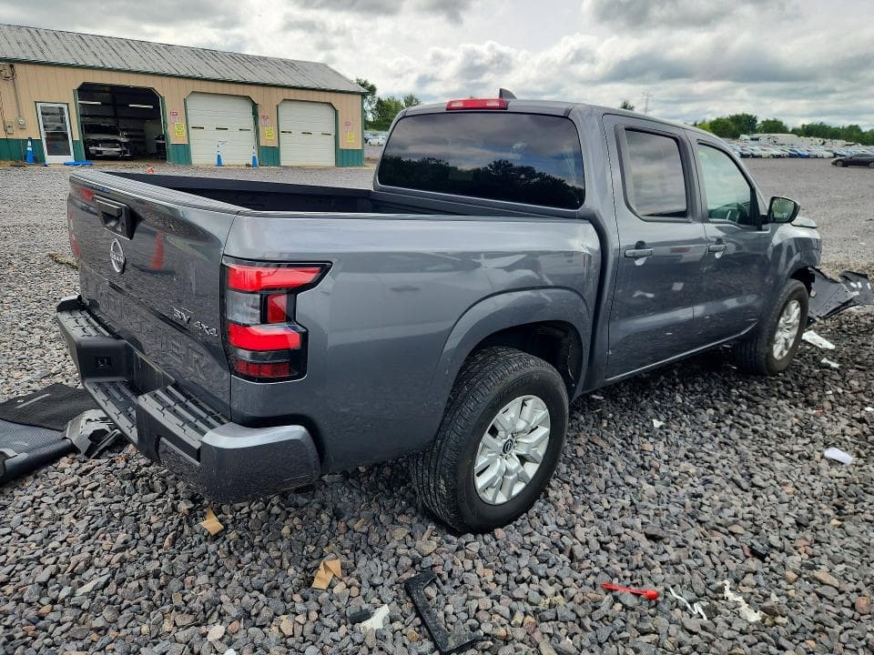 2023 NISSAN FRONTIER SV 3