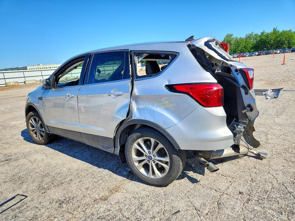 2019 FORD ESCAPE SE 2