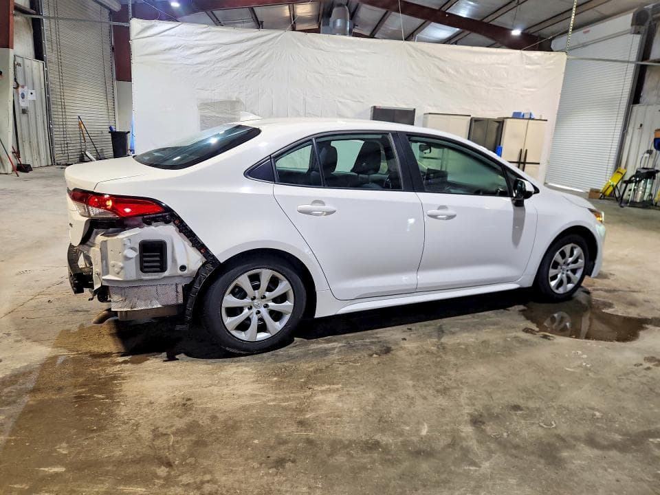 2024 TOYOTA COROLLA LE 3