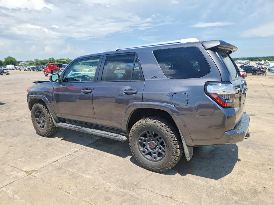 2018 TOYOTA 4RUNNER SR5 2